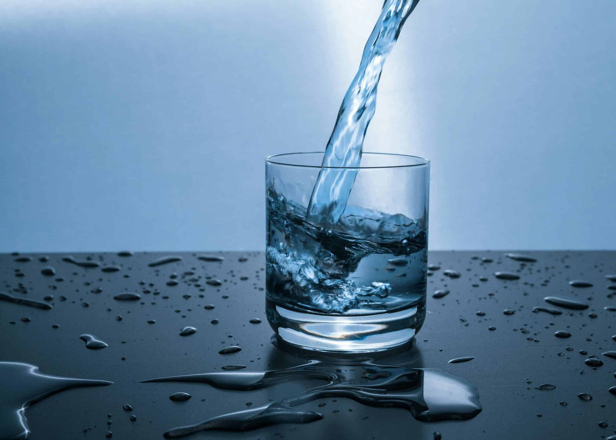 Waarom water drinken zo belangrijk is